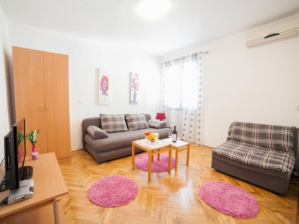 Apartments Viktorija Petrovac Cameră foto